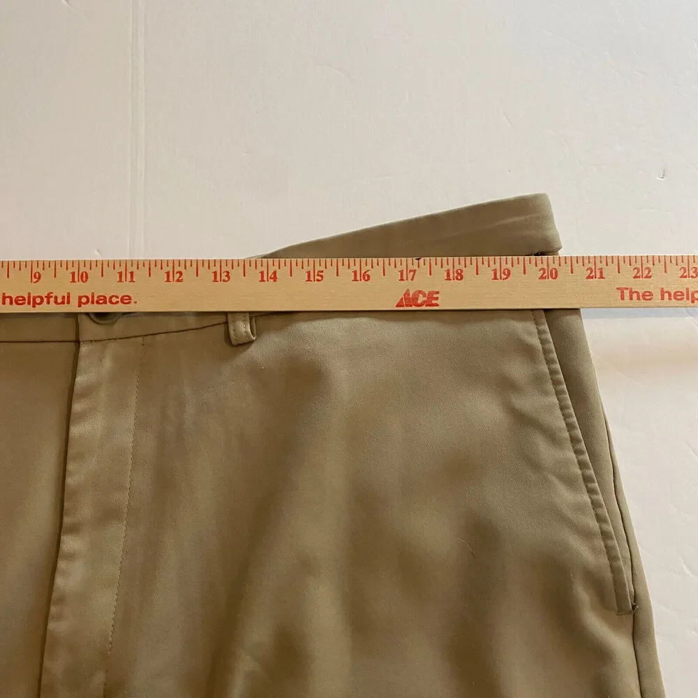 Cool 18 Pro Golf Shorts Sz 40 Chino Flat Front Tan Khaki Pockets Performance
